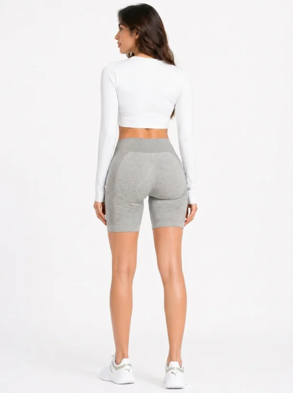 make_this_picture_of_4k_202604302324 Original Gymshark FlexMove 18β Training Shorts β Light Grey Size X-Small