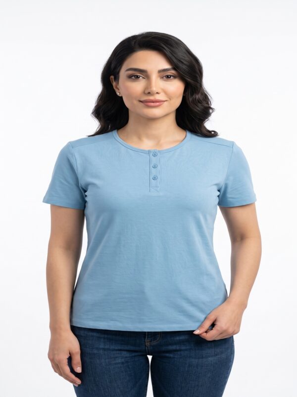 Irani_woman_wearing_t-shirt_2K_202607100714 Ultimate Everyday & Sport Pack Size:XL