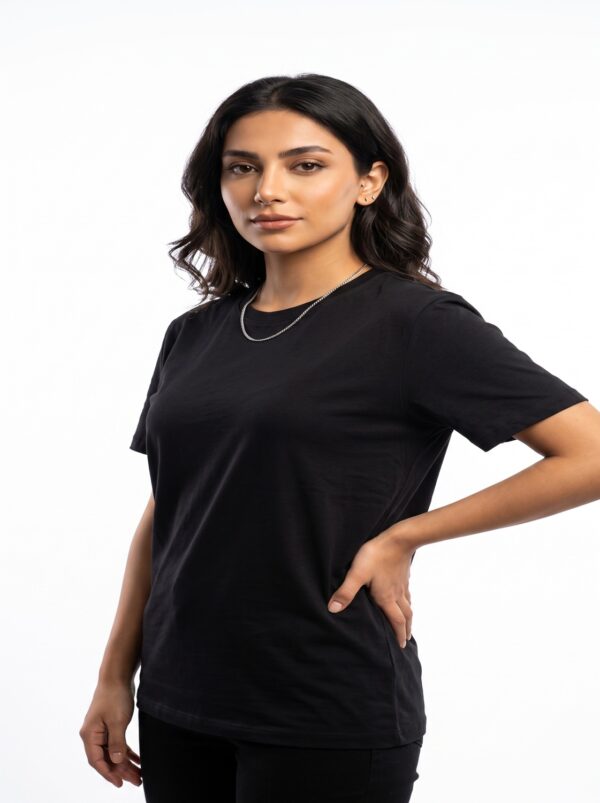 Irani_woman_wearing_t-shirt_2K_202607100756 Trio Lifestyle & Performance Bundle Size: XL
