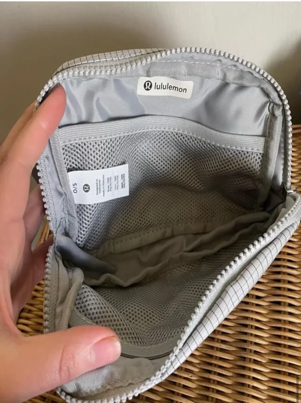 P0 (5) Original Lululemon Everywhere Belt Bag 1L – Grid Light Grey