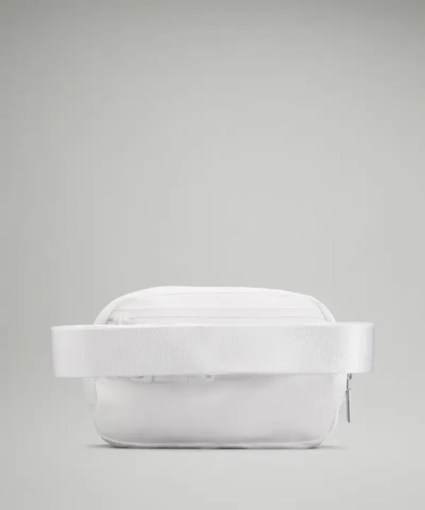 Original Lululemon Everywhere Belt Bag 1L – White
