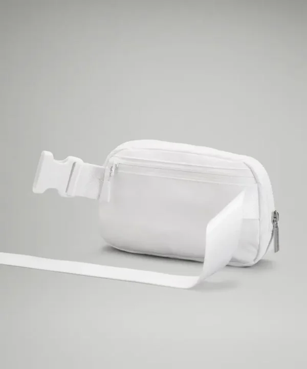 Original Lululemon Everywhere Belt Bag 1L – White