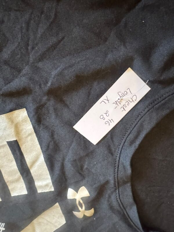 WhatsApp Image 2026-10-22 at 1.21.34 AM Pre-loved Under Armour charcoal men's tee, size XL - photo 3